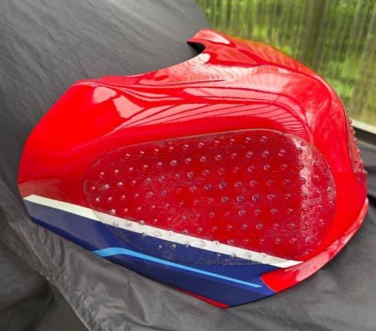 CBR1000RR-R(sc82)用モリワキ製タンクカバー