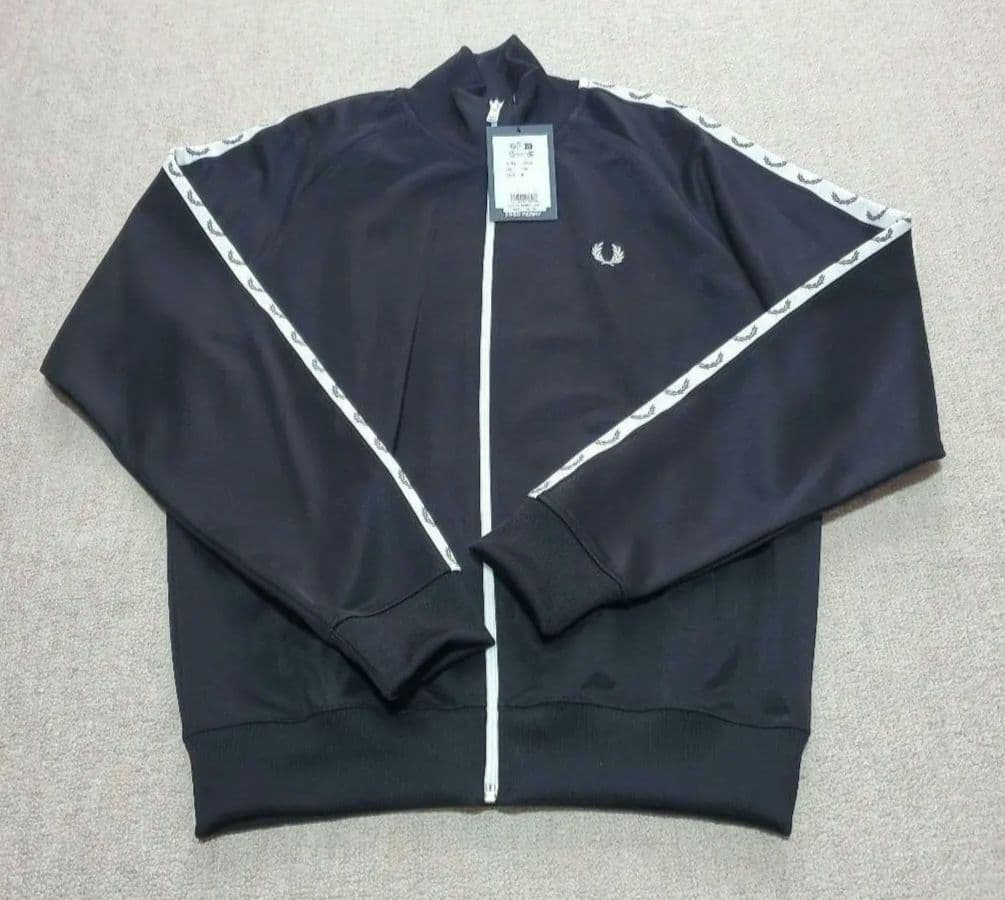 【タイムセール最終価格】FRED PERRY フレッドペリー トラックジャケット