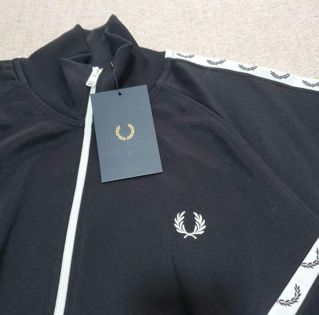 【タイムセール最終価格】FRED PERRY フレッドペリー トラックジャケット