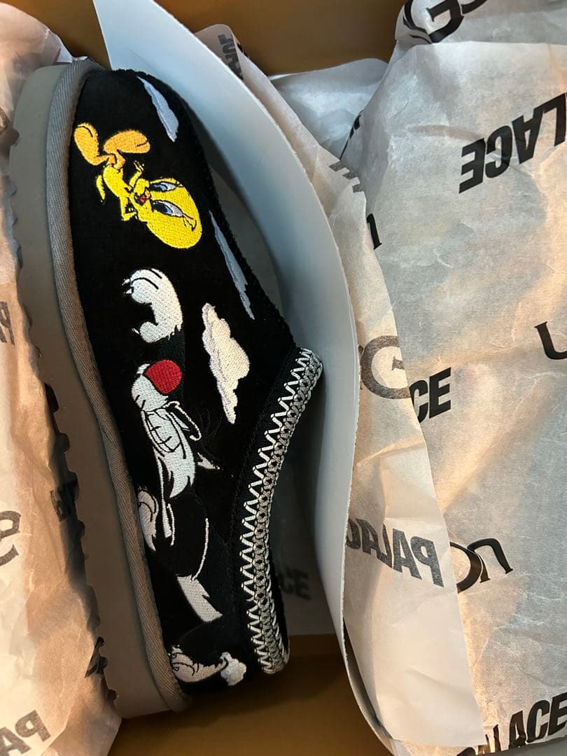 は*と様 PALACE Looney Tunes UGG Tasman BLAC