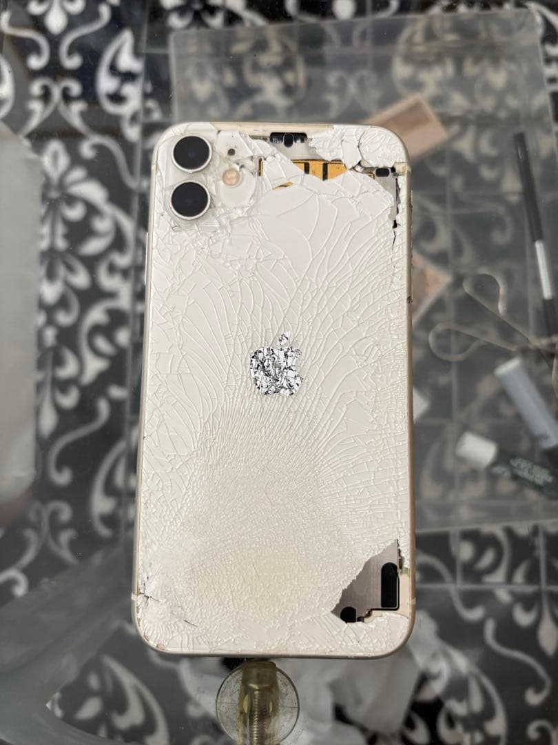 Apple iPhone 11 本体　ジャンク品　simフリー