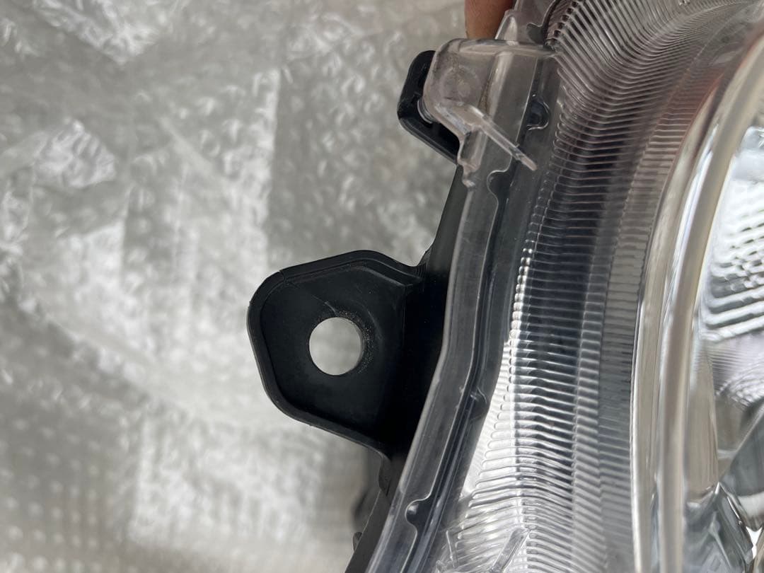 LA800S ムーヴキャンバス　ヘッドライト　左