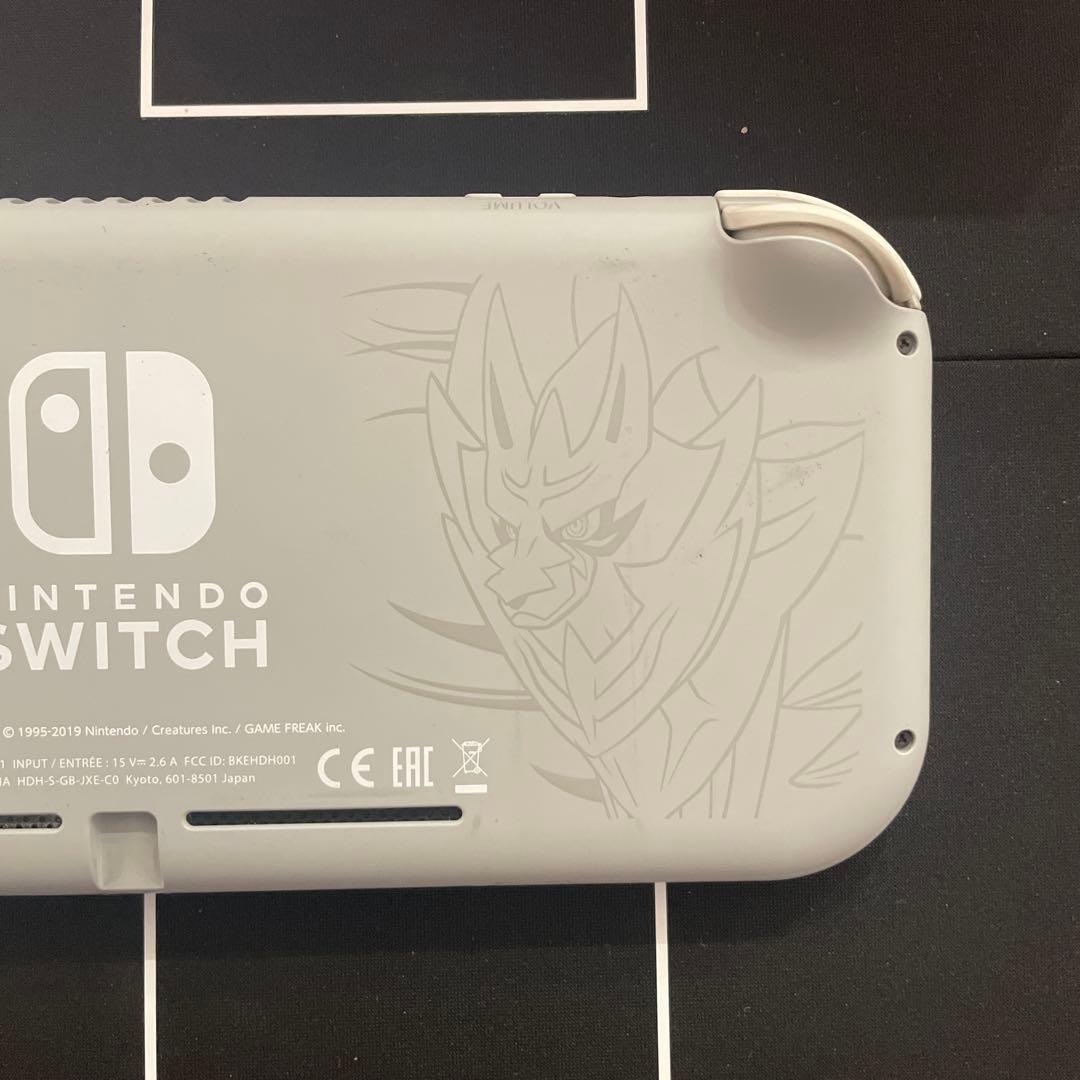 ニンテンドースイッチ　ライト　ザシアン＆ザマゼンタ