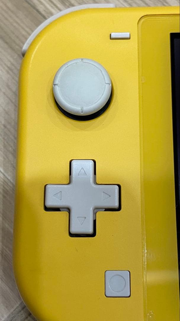 ジャンク Switch Lite SDカード認識せず 箱アダプター付 初期化済