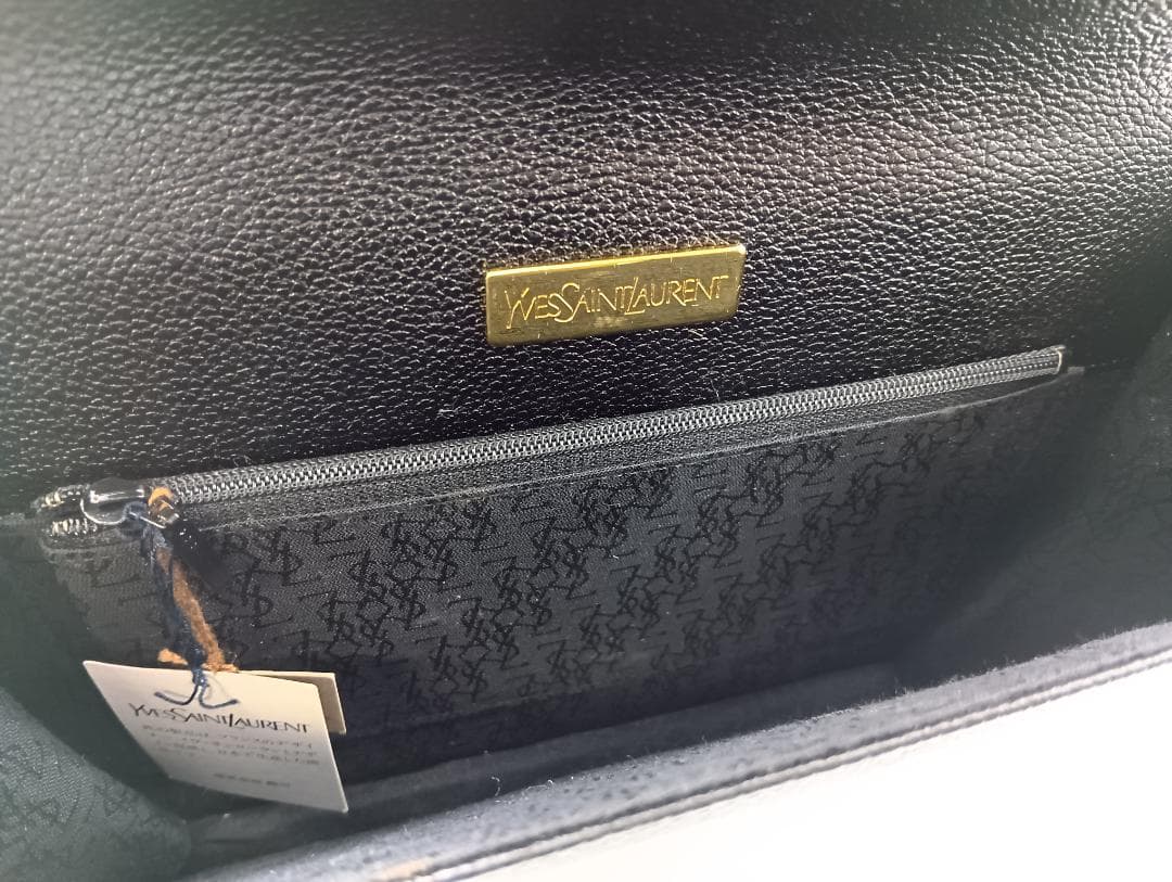 【未使用】YSL　イヴ・サンローラン　クラッチバッグ　ブラック