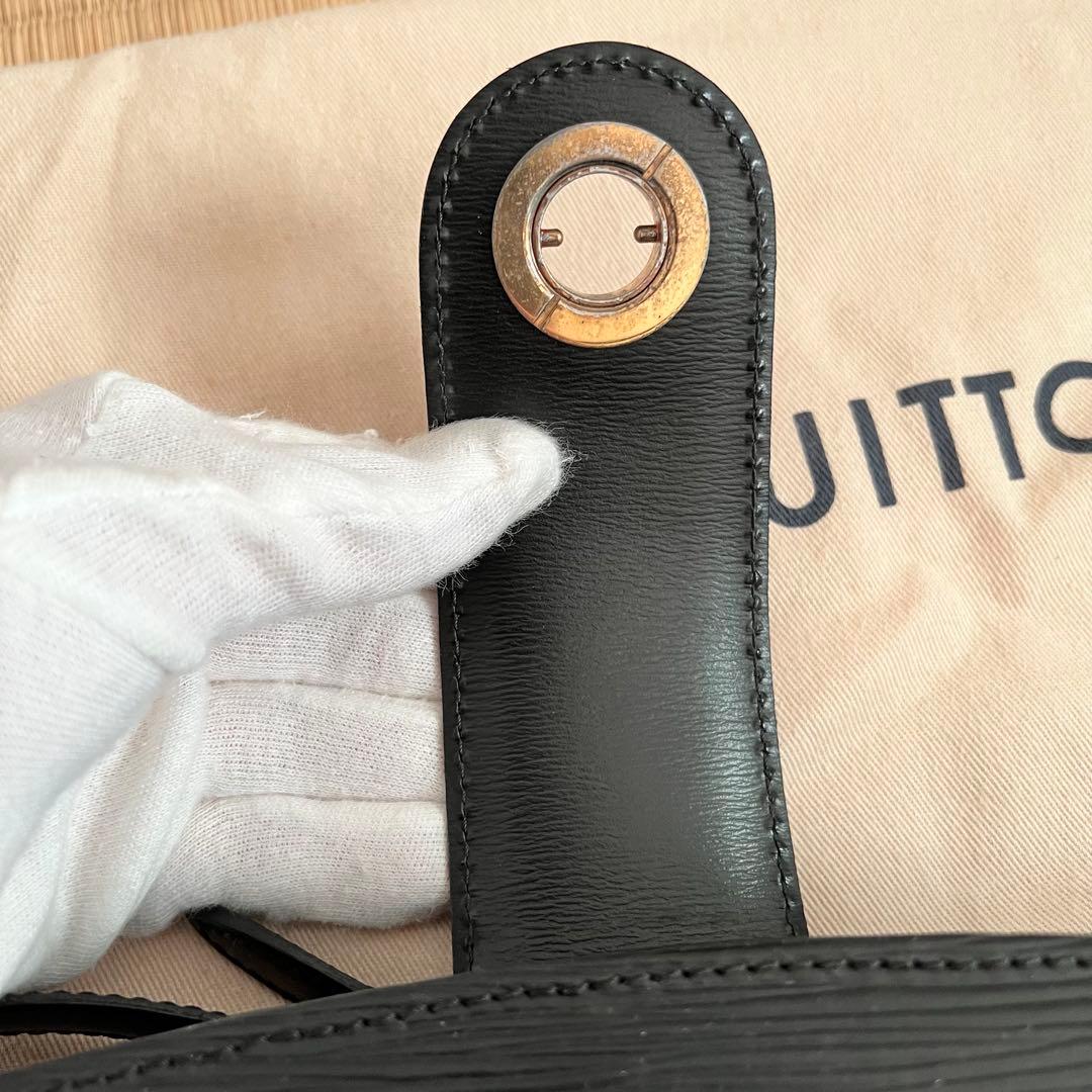 ルイヴィトン　カプチン　レザー　エピ　ショルダーバッグ