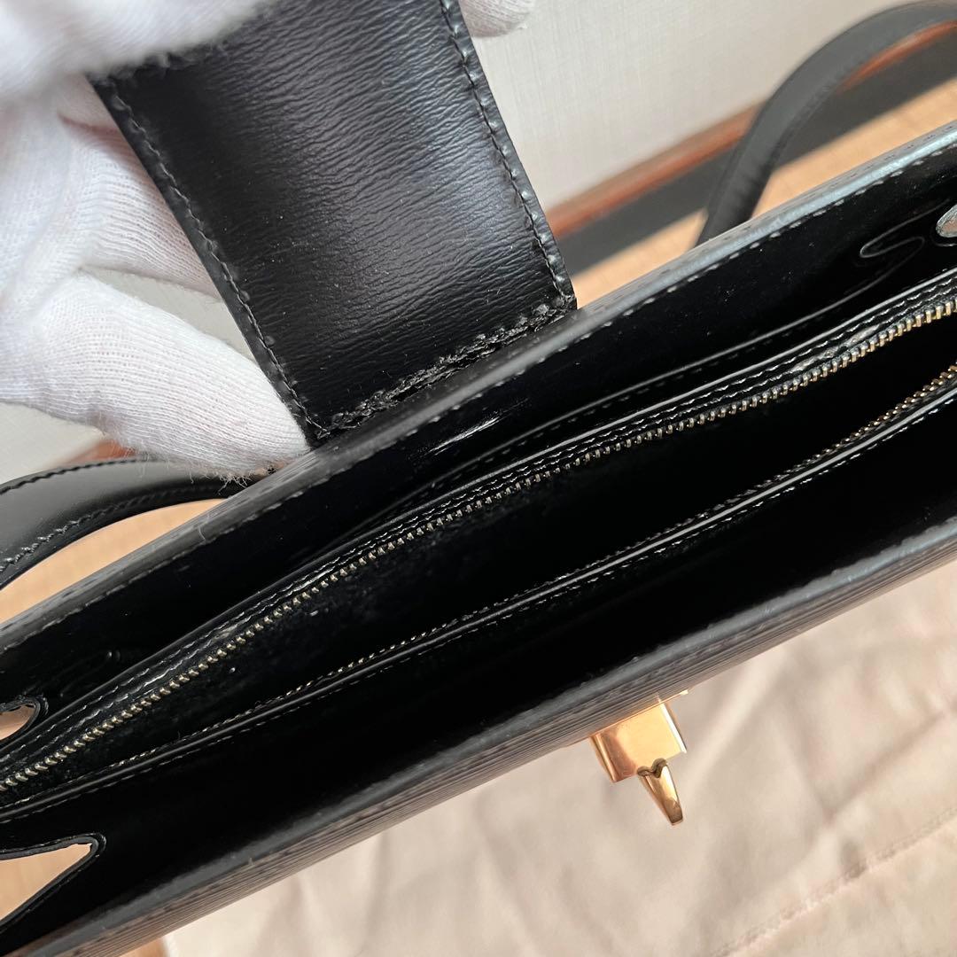 ルイヴィトン　カプチン　レザー　エピ　ショルダーバッグ