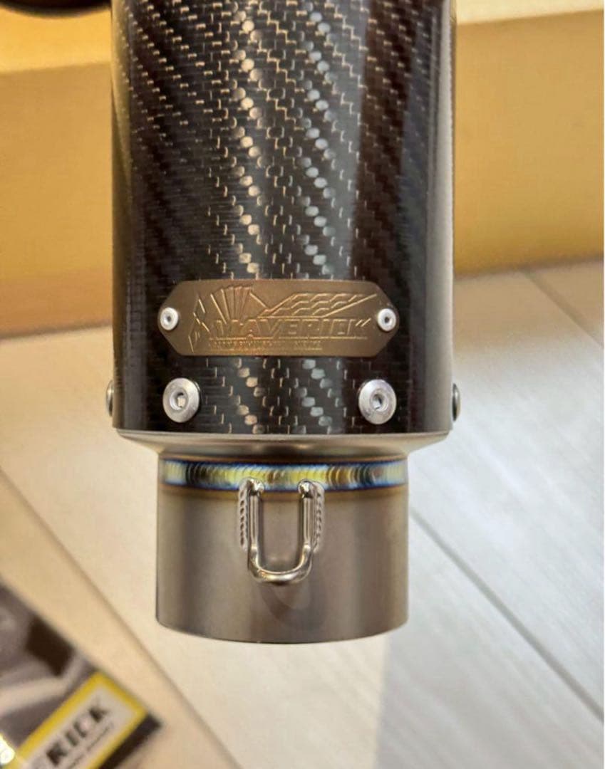 MAVERICKカーボンマフラー