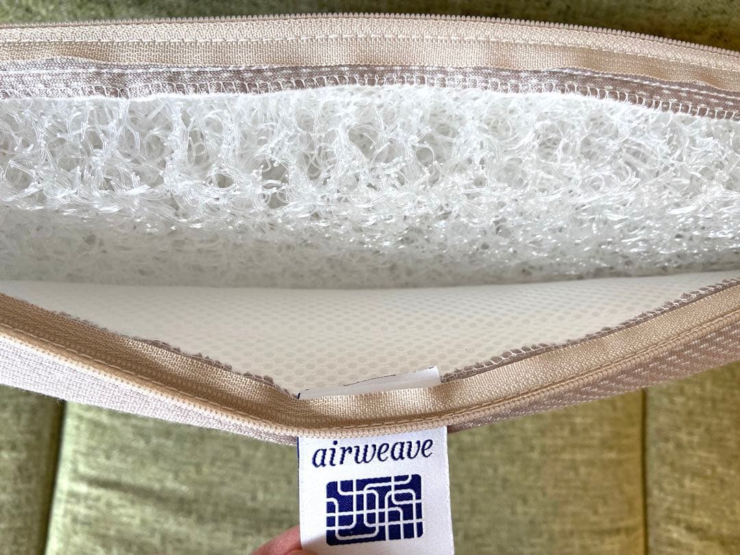 めぐみ2枚セット　未使用airweave エアウィーヴ クッション　グレー