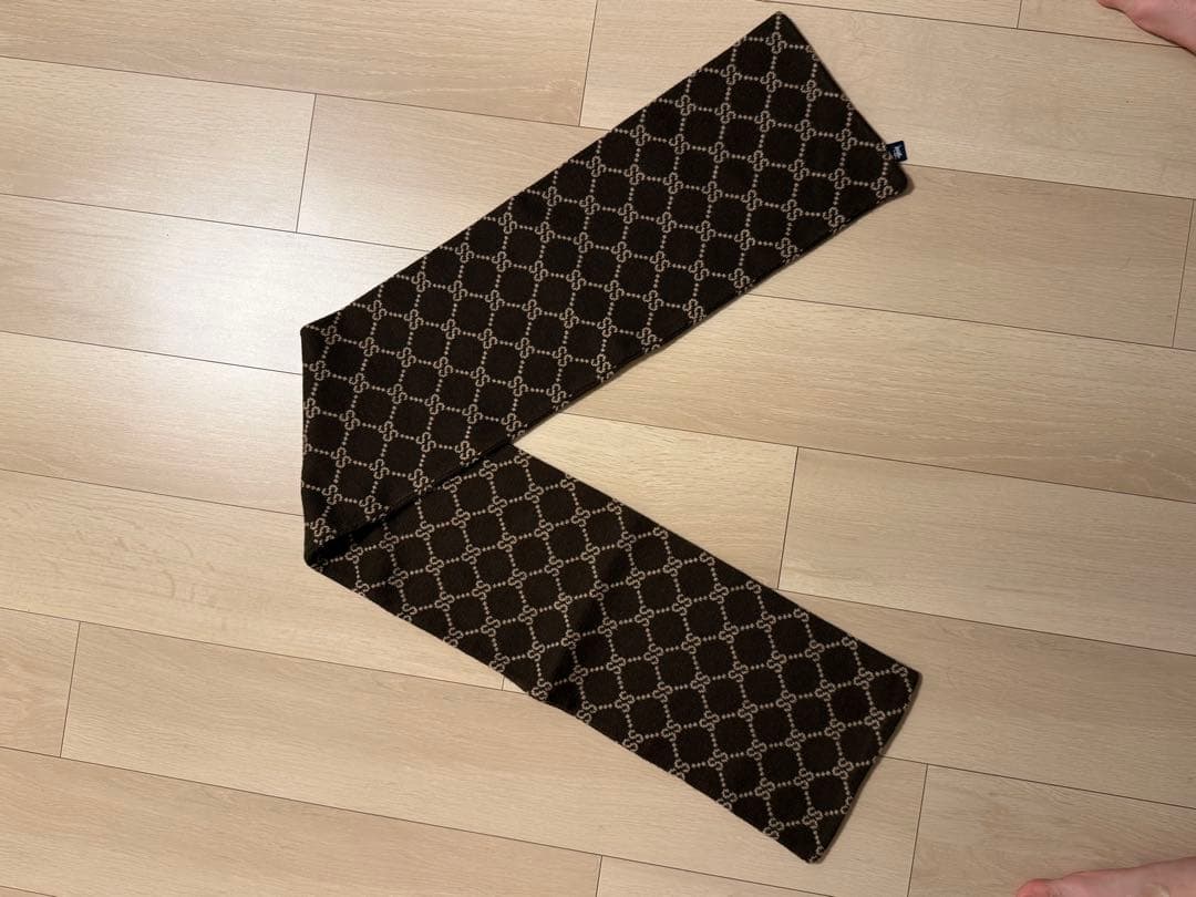 stussy モノグラムマフラー