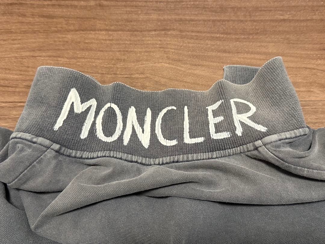 正規品◇MONCLER グレー ポロシャツ　ペイント加工