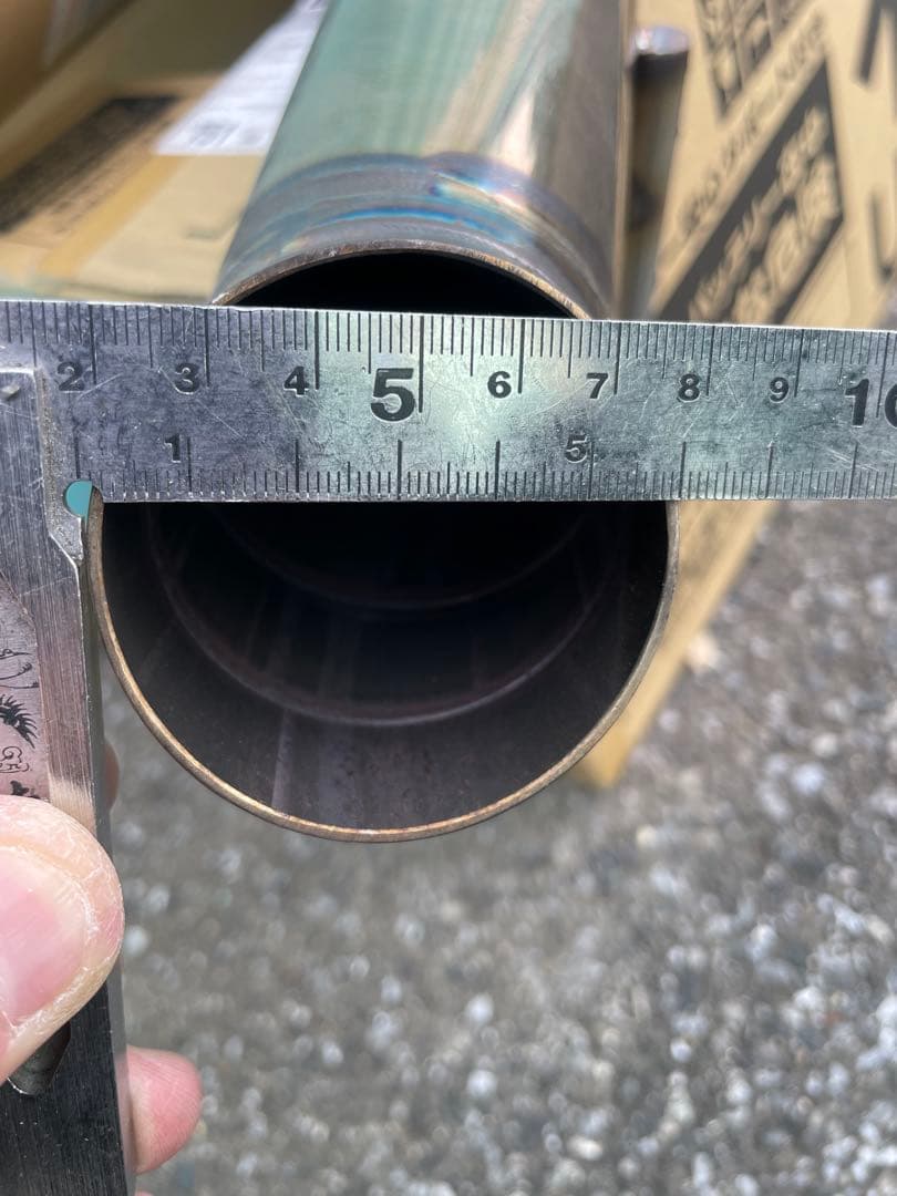 ハイエース200系　amend製２リッターガソリン 腹下ストレートマフラー