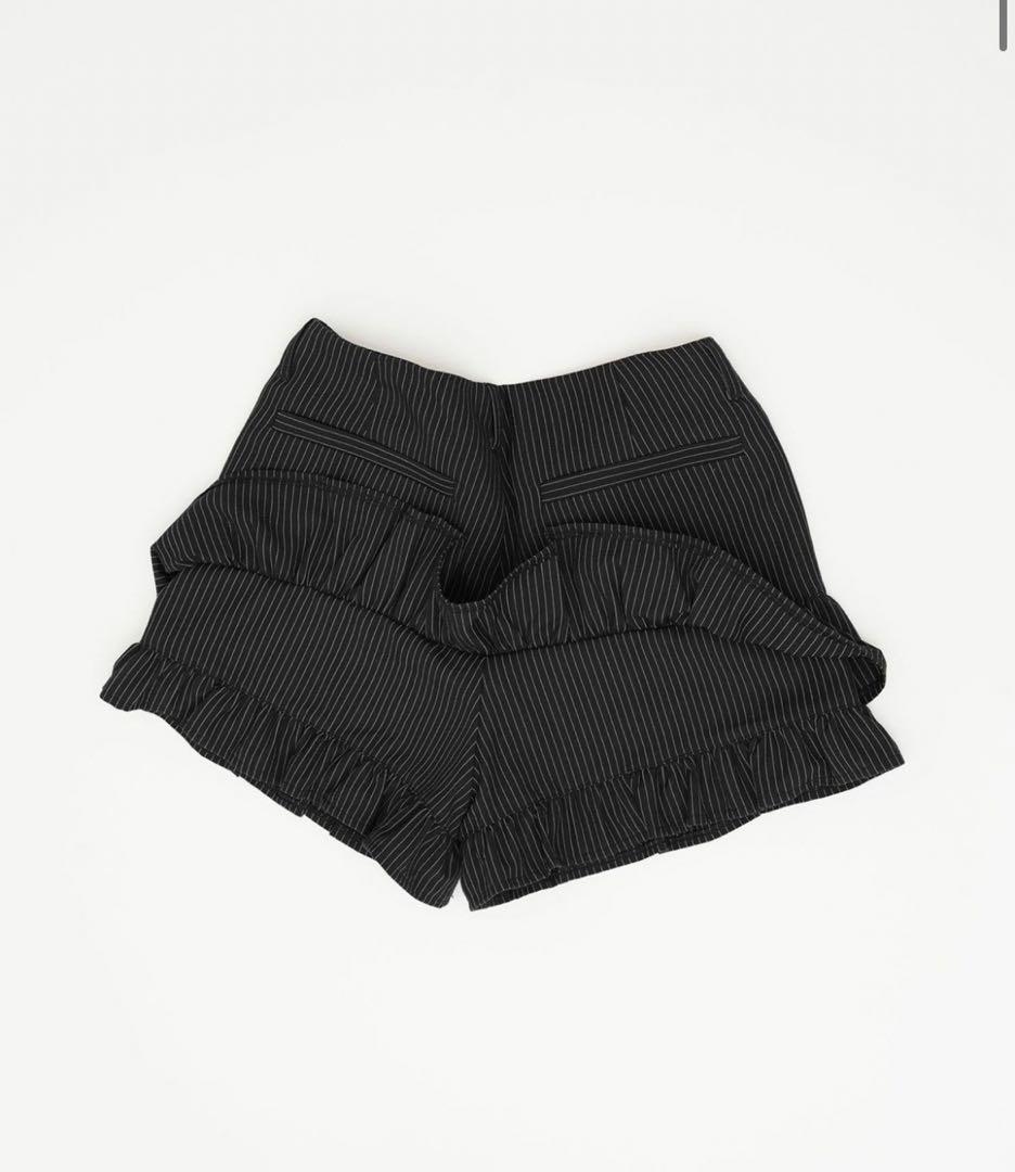 Tina jojun ピンストライプ ティアード ショートパンツ ブラック S