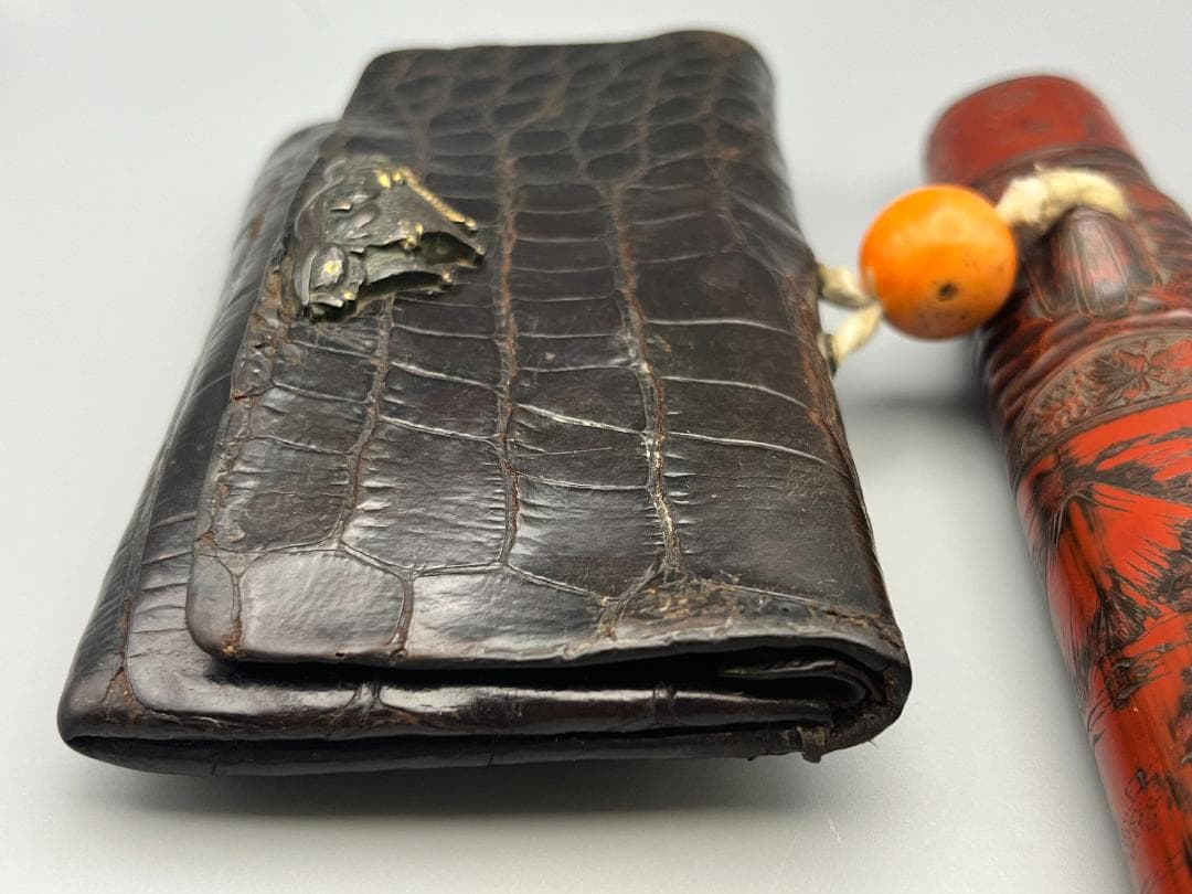 江戸明治時代　極上山水詩堆朱絵　秀心翁在銘　タバコ入　大玉珊瑚根〆　銀製キセル