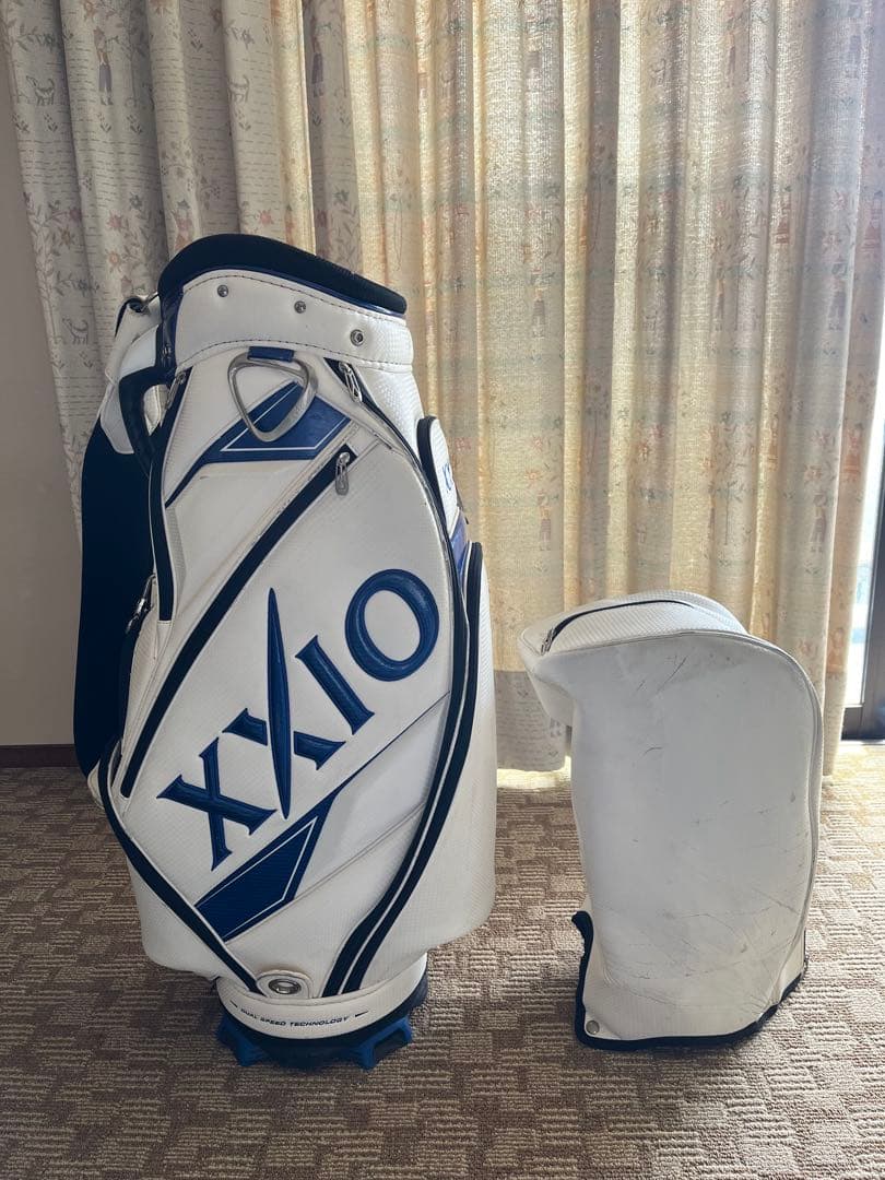 XXIO キャディバッグ ホワイト/ブルー