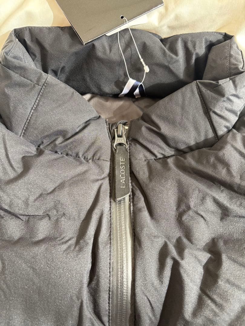 新品未使用、タグ付き！　ラコステ　ダウンベスト