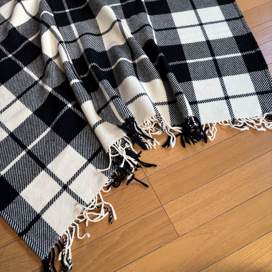 BURBERRY BLUE LABEL フード付き ポンチョ ストール ロゴ刺繍