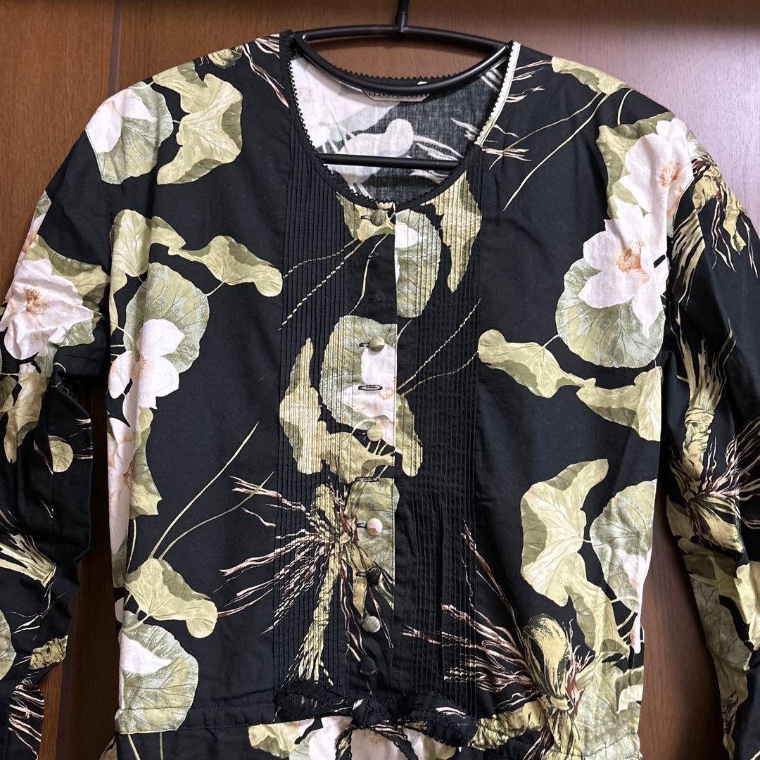 カネコイサオ　ワンピース 新品未使用　色はクロ