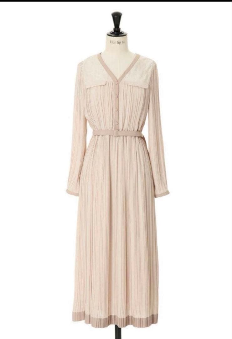 ワンピース Herlipto Point Lace Pleated Dress M