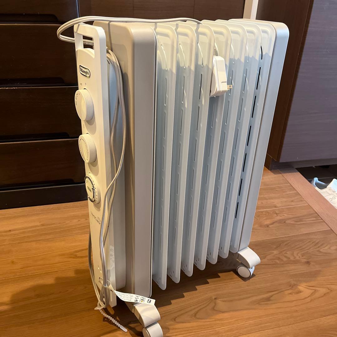 デロンギ　ヴェルディカルド　オイルヒーター　箱、説明書有り