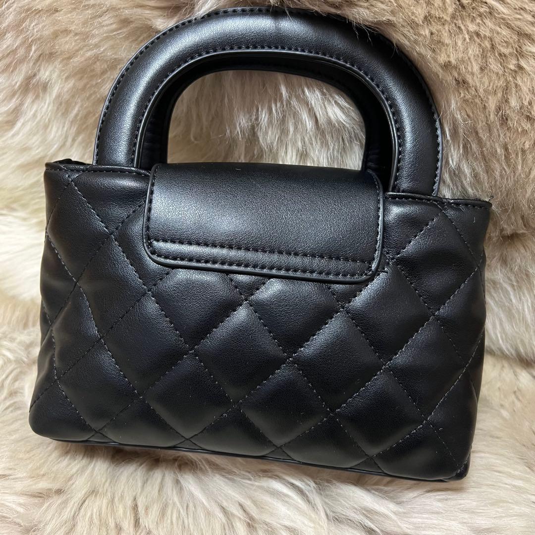 新品♡ノベルティキルティング ケリーデザイン 取り外し可能ショルダーチェーン