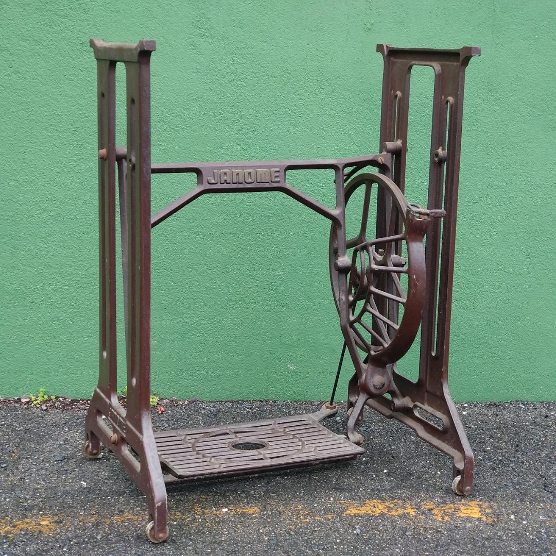 JANOME　ミシン脚　ミシン台