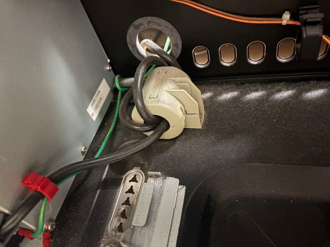 【引き取り限定】3×3EYES スロット　実機　サザンアイズ