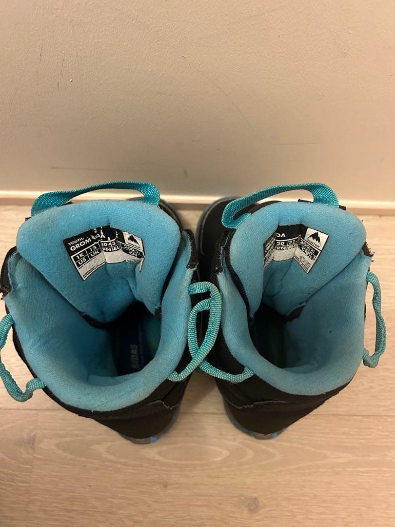 ちろさん専用Burton GROM ボード110 バイン セット キッズ　スノー