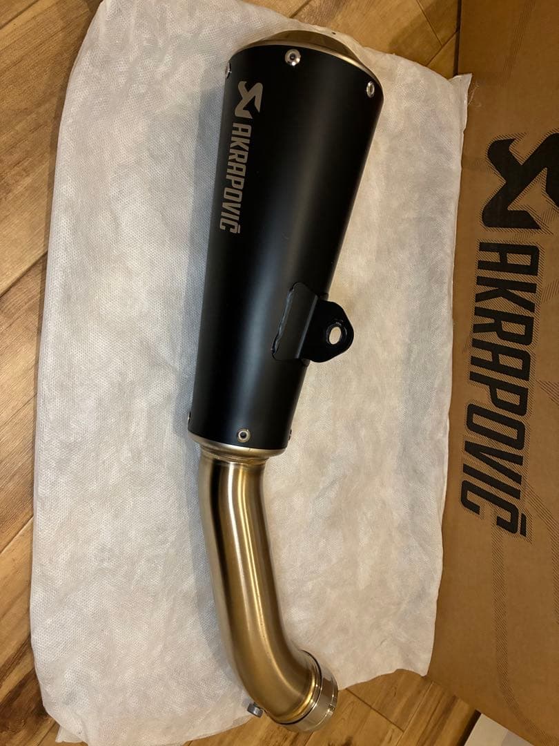SVARTPILEN◆AKRAPOVIC◆スヴァルトピレン◆アクラポマフラー中古