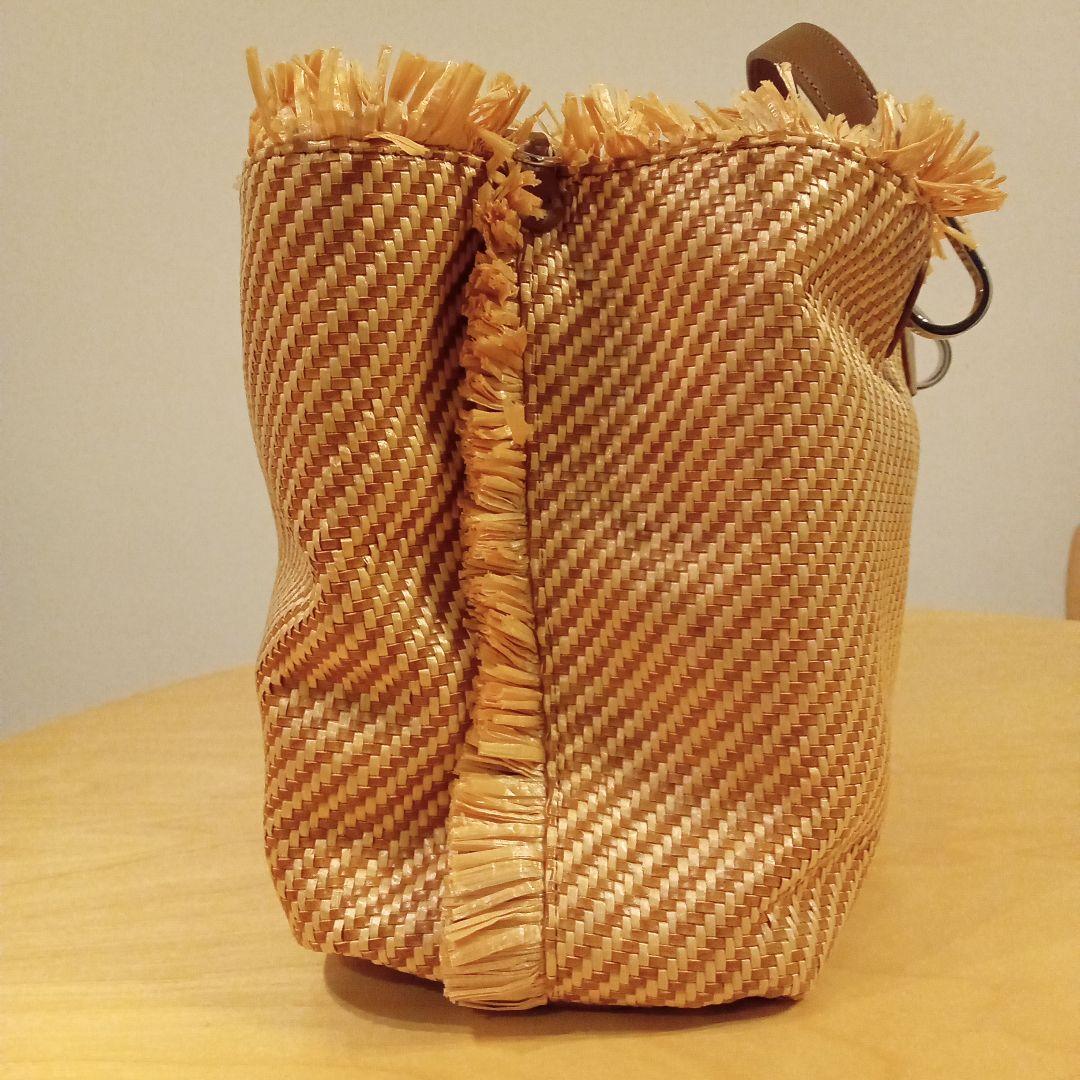 エンポリオアルマーニ　ラフィアトートバッグ