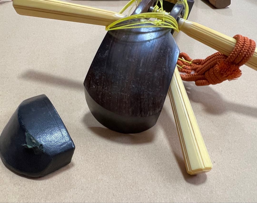 和楽器 三味線 高級糸巻き 箱付き　現状品特価