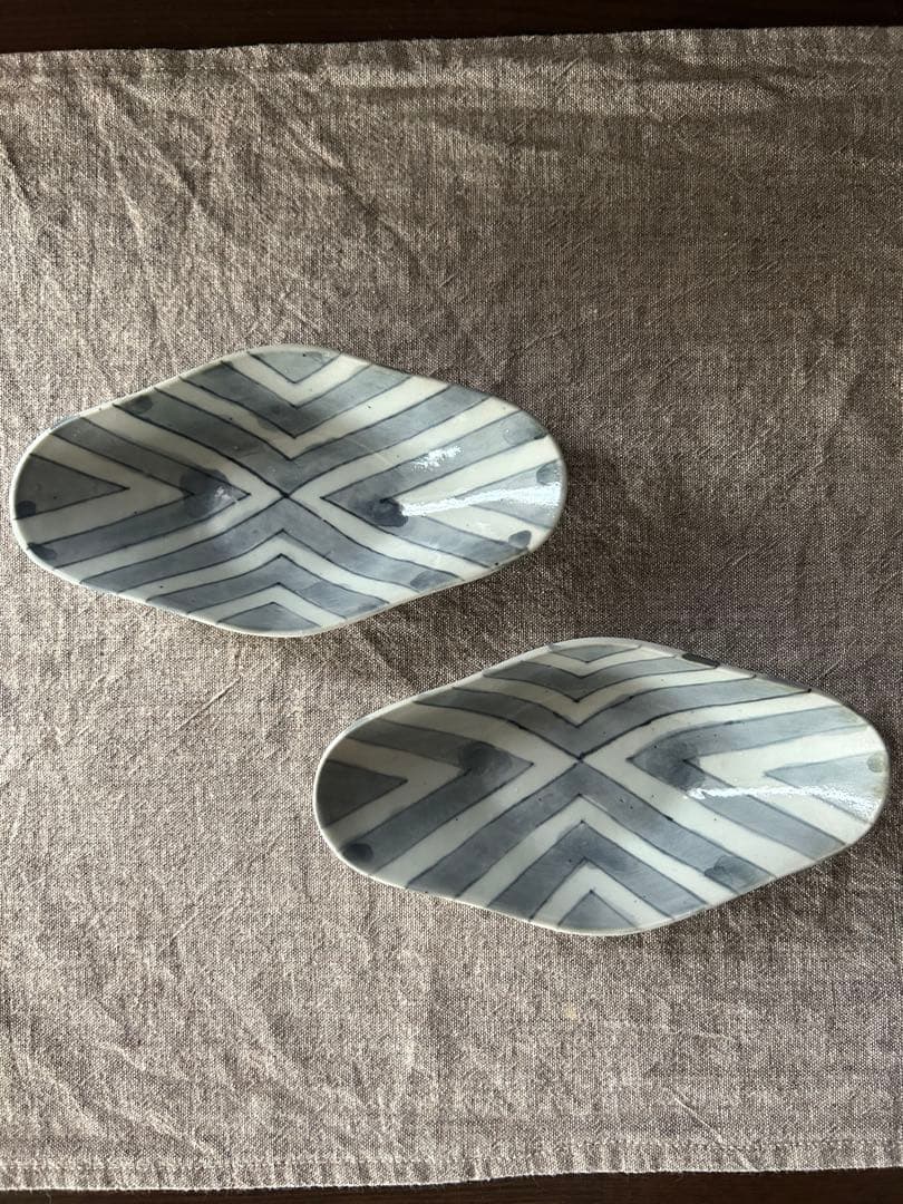 安齋新・厚子　白磁染付けふね皿　ペア