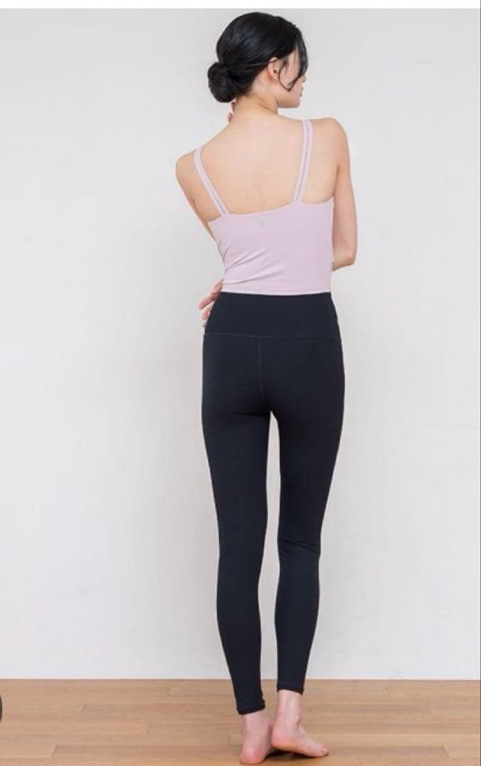 SUKALA ショートクロスキャミ&レギンスセットアップＬ