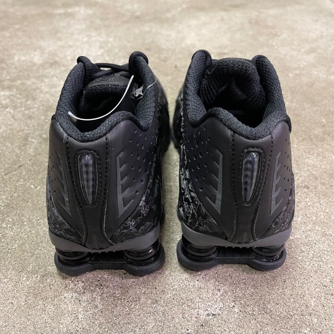 Nike Women's Shox R4 HV0934-002 23㎝