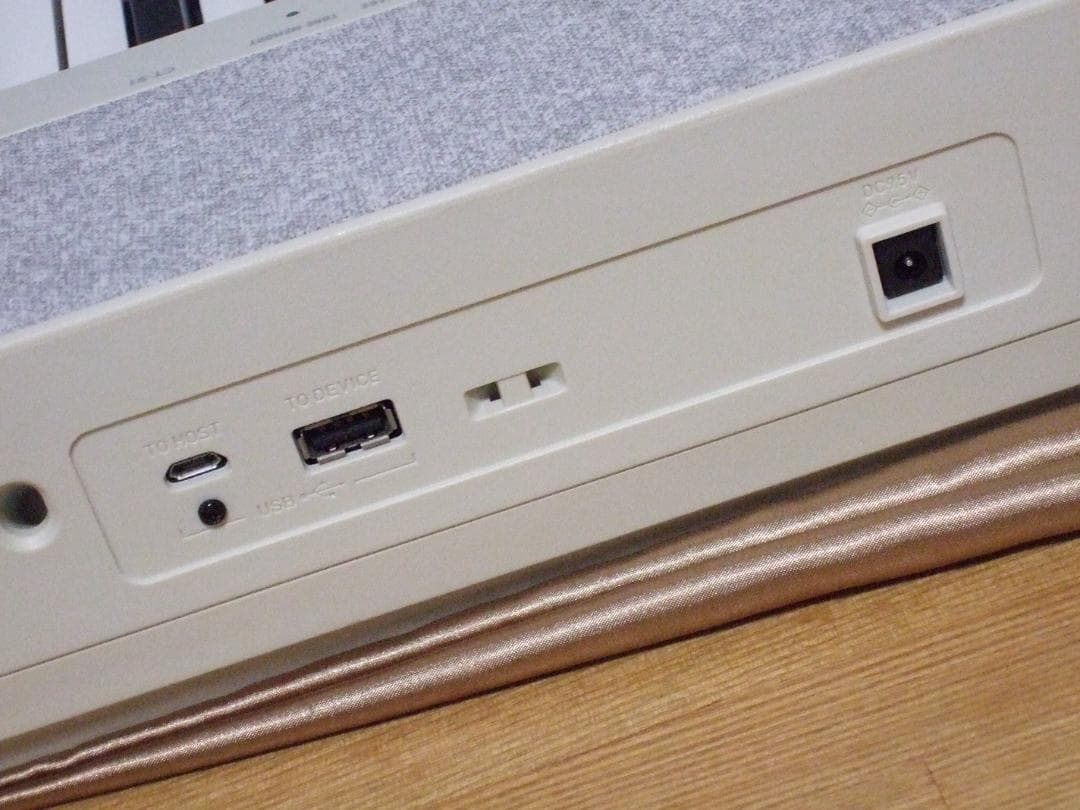 CASIO CT-S1WE 電子ピアノ カシオトーン ペダル付き　送料込み