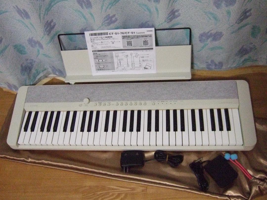 CASIO CT-S1WE 電子ピアノ カシオトーン ペダル付き　送料込み