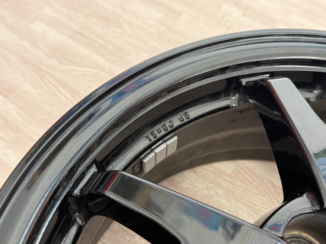 トヨタ純正　プリウス30後期　アルミホイール・ホイールキャップセット　１5インチ