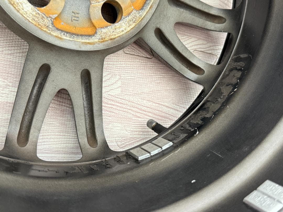 トヨタ純正　プリウス30後期　アルミホイール・ホイールキャップセット　１5インチ