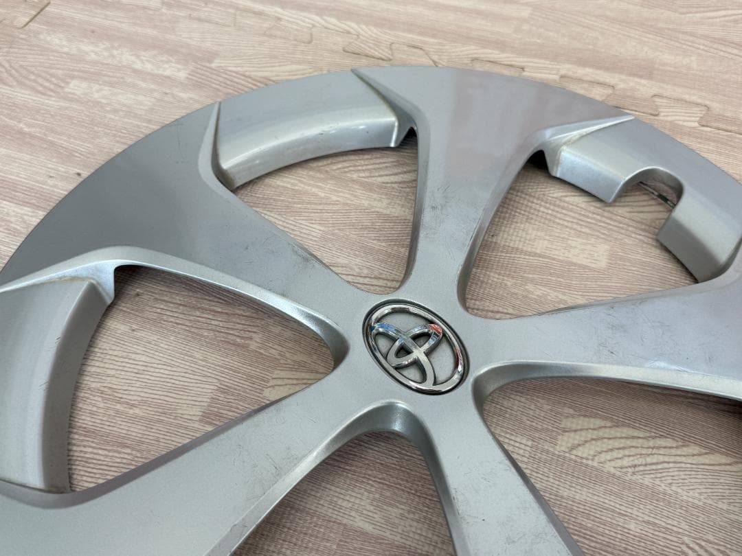 トヨタ純正　プリウス30後期　アルミホイール・ホイールキャップセット　１5インチ