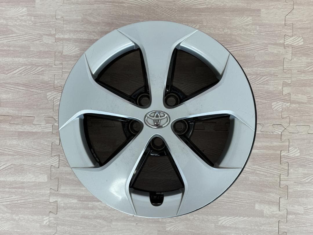 トヨタ純正　プリウス30後期　アルミホイール・ホイールキャップセット　１5インチ