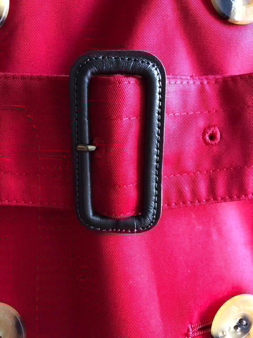 未使用タグ付き: Aquascutum レッド トレンチコート F