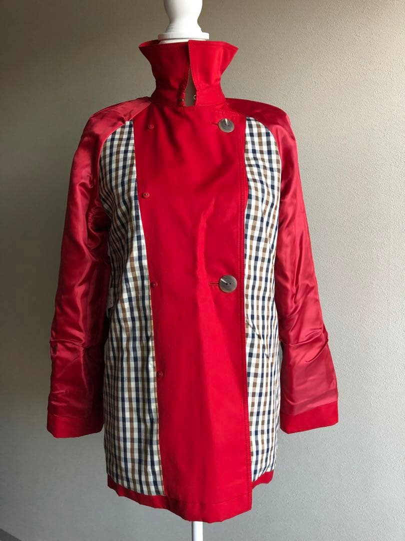 未使用タグ付き: Aquascutum レッド トレンチコート F