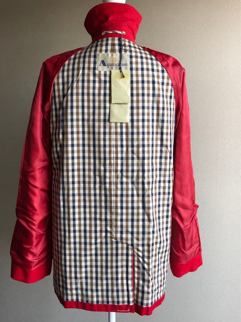 未使用タグ付き: Aquascutum レッド トレンチコート F