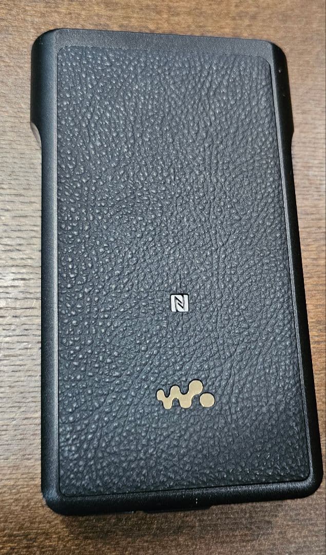 【バッテリー交換済中古美品】SONYウォークマンNW-WM1Aケース、リモコン付