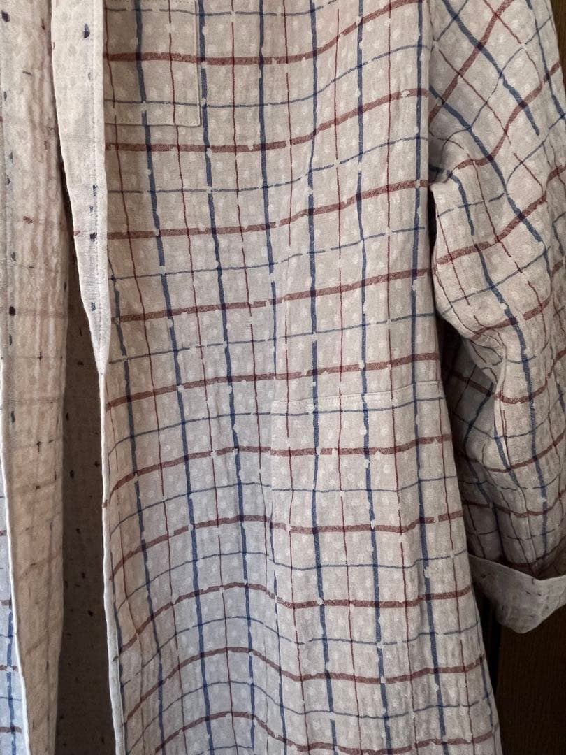 ヨーガンレール　未使用リバーシブル　綿　絹　毛手の込んだコート　羽織り