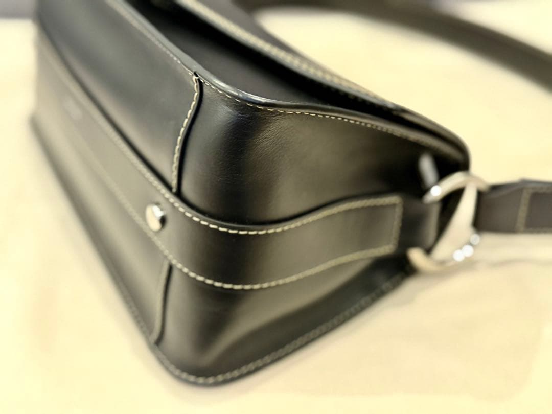 TOUT Y ESTトゥティエ SAC POULIE BLACK美品