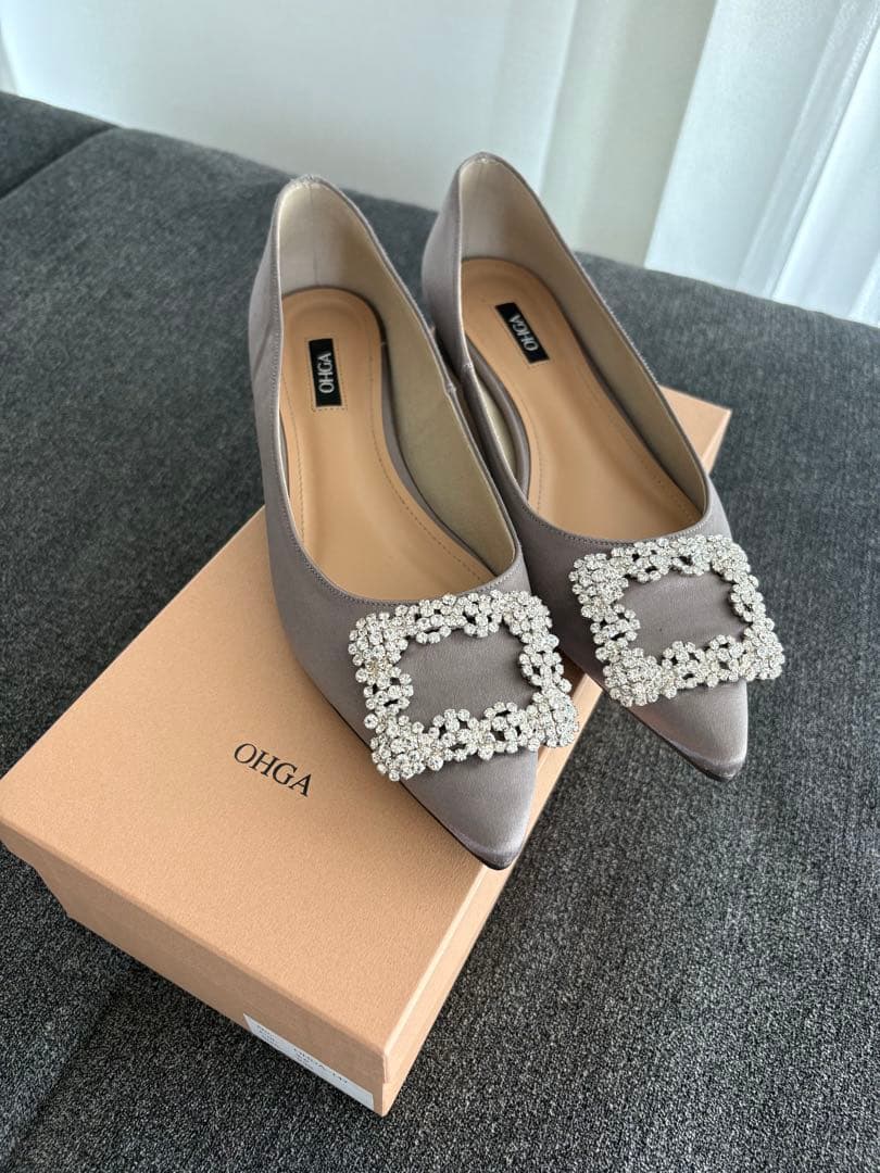 完売品 OHGA サテンビジューパンプス モカ 23.5cm