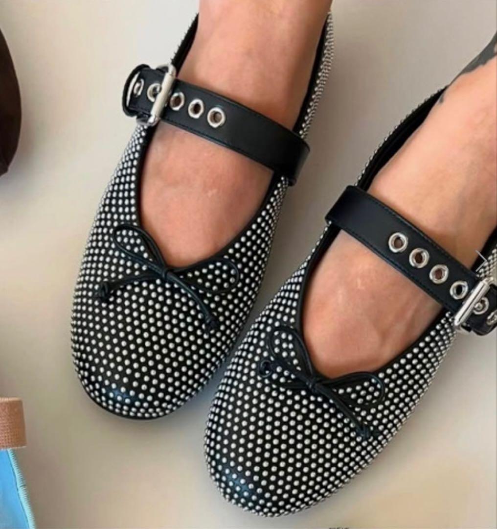 miu miu スタッズ付きバレエシューズ