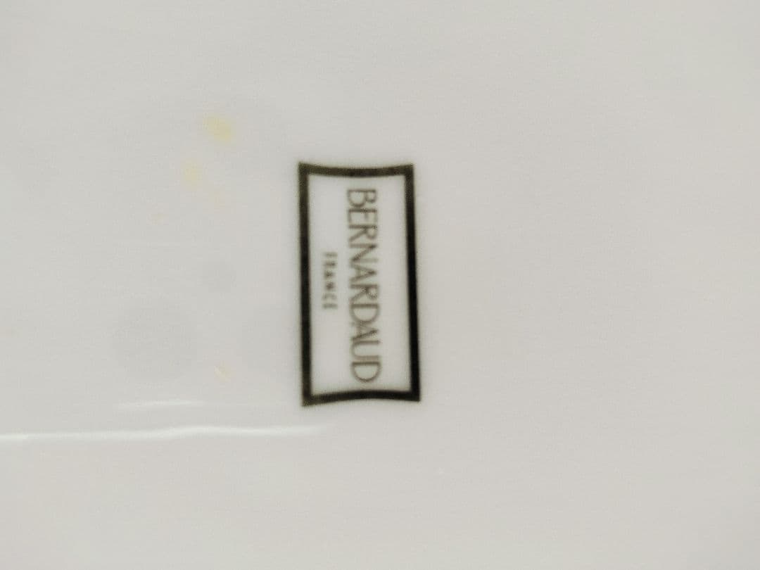 波模様 ホワイト プレート 約27cm　ベルナルドフランス製 4枚セット