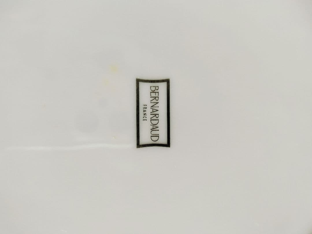 波模様 ホワイト プレート 約27cm　ベルナルドフランス製 4枚セット